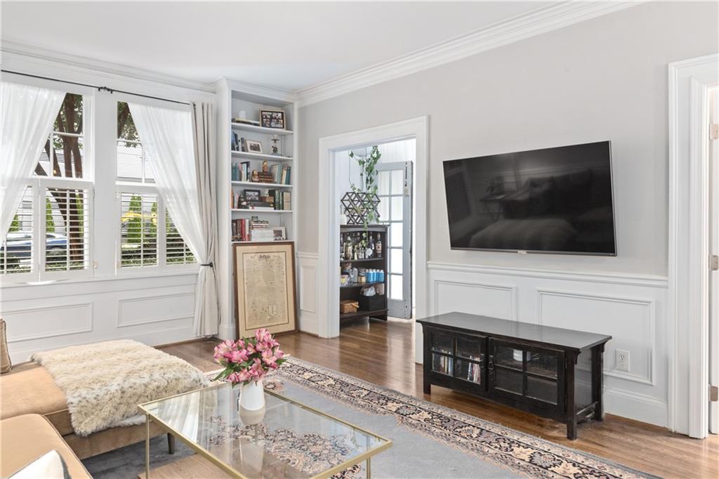 18 Collier Road NW Unit 1