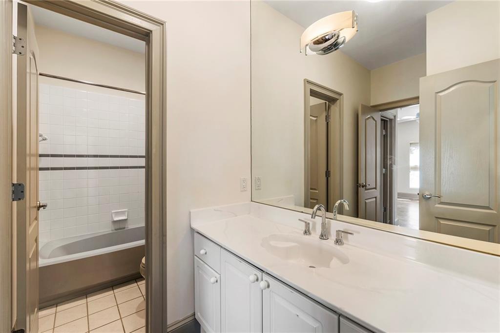 3475 Oak Valley Road NE Unit 160