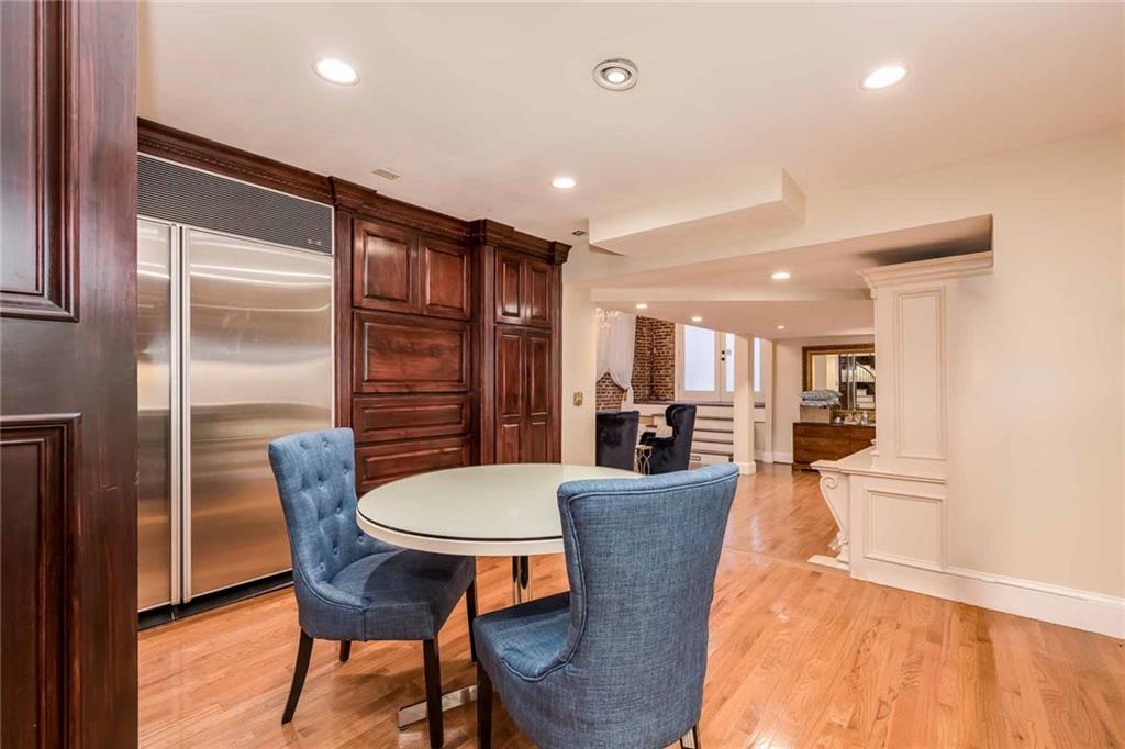 2840 Peachtree Road NW Unit 202