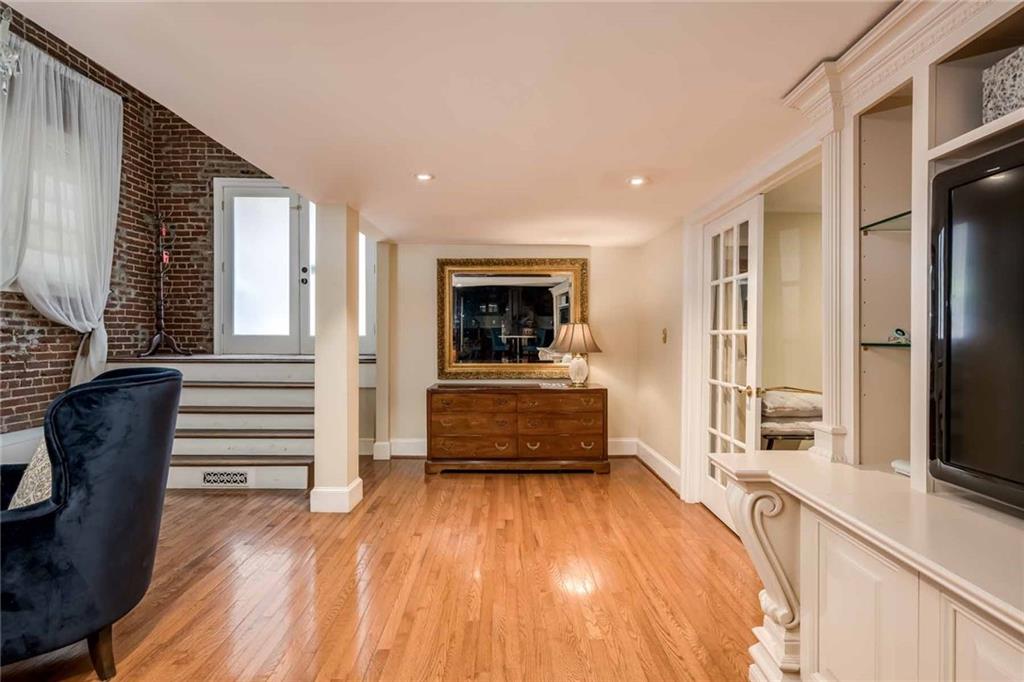 2840 Peachtree Road NW Unit 202