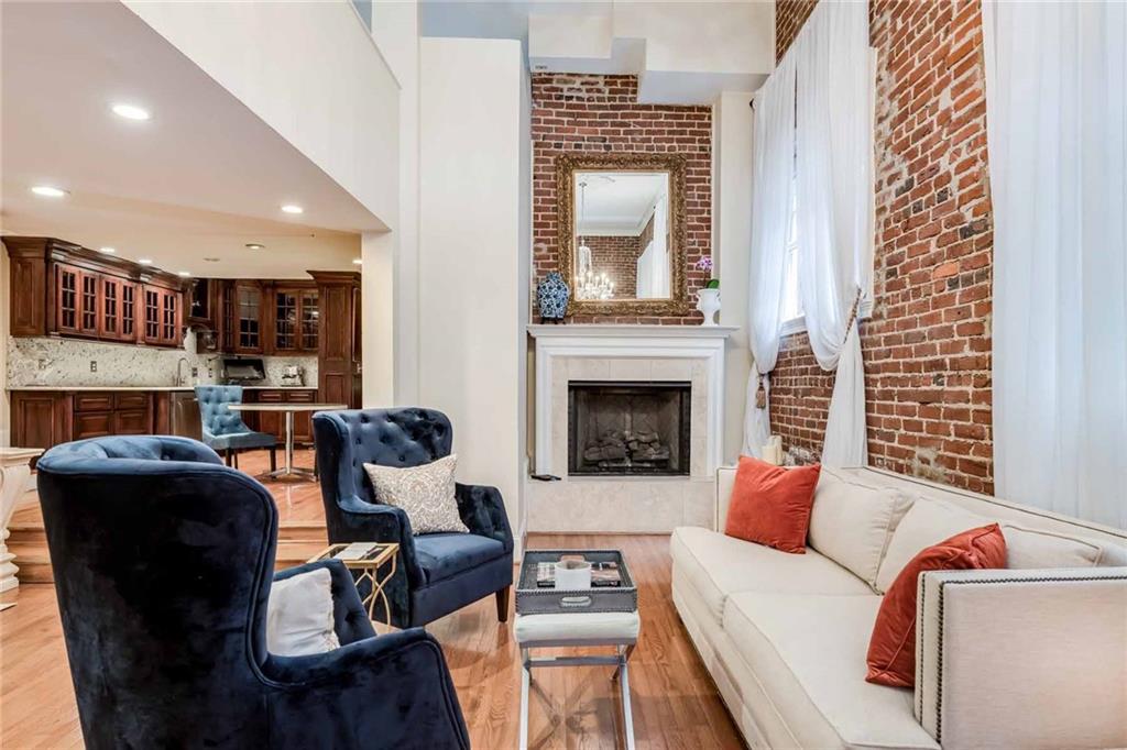 2840 Peachtree Road NW Unit 202