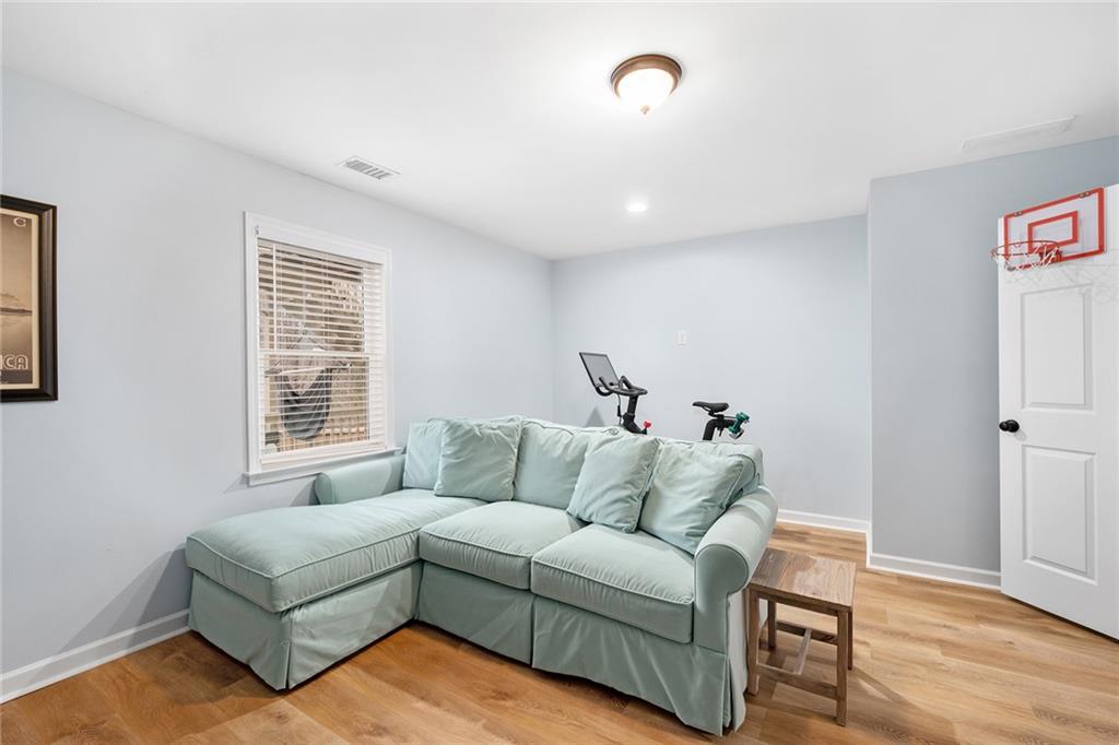 6000 Hampton Bluff Way