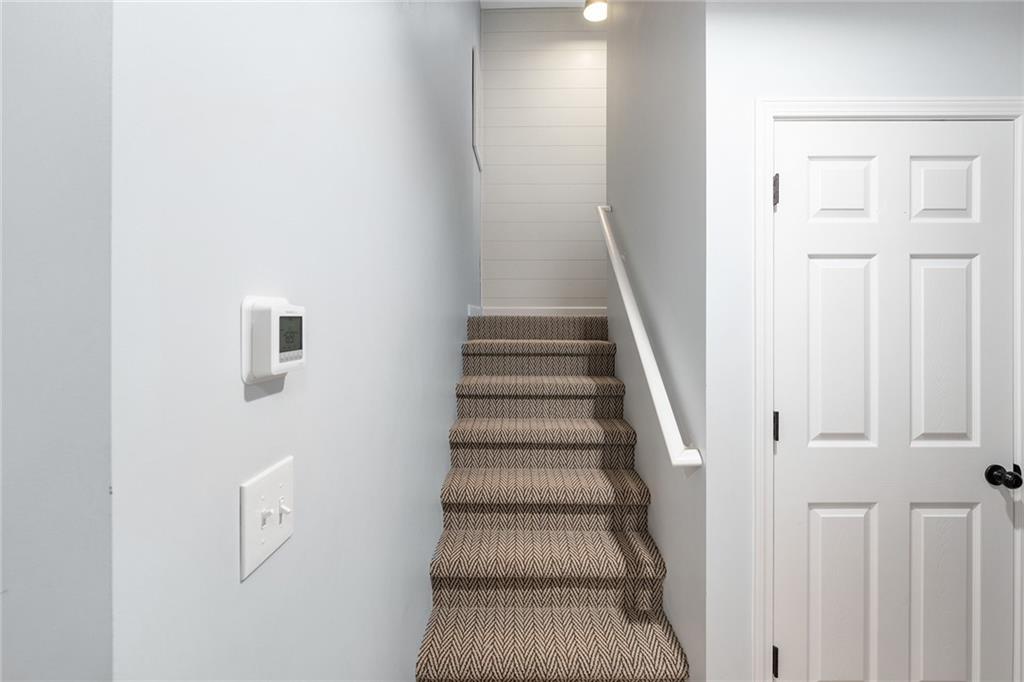 6000 Hampton Bluff Way