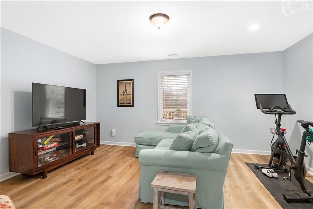 6000 Hampton Bluff Way