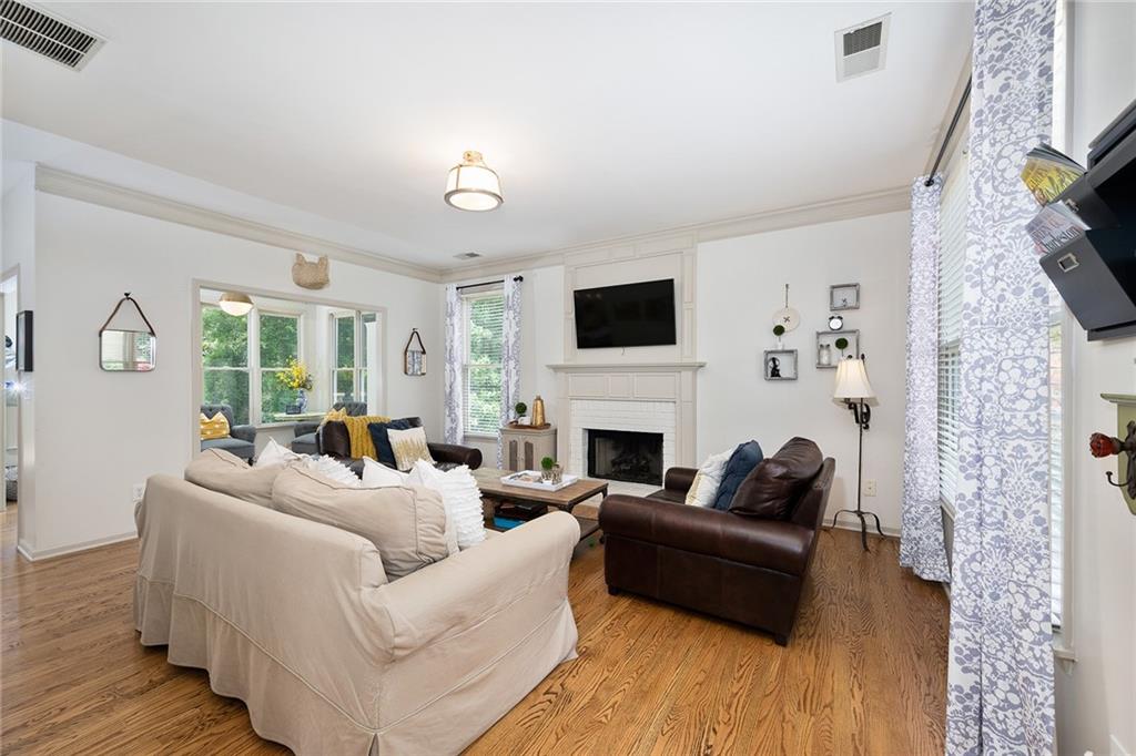 6000 Hampton Bluff Way