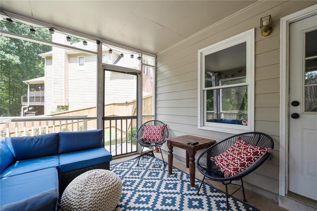 6000 Hampton Bluff Way