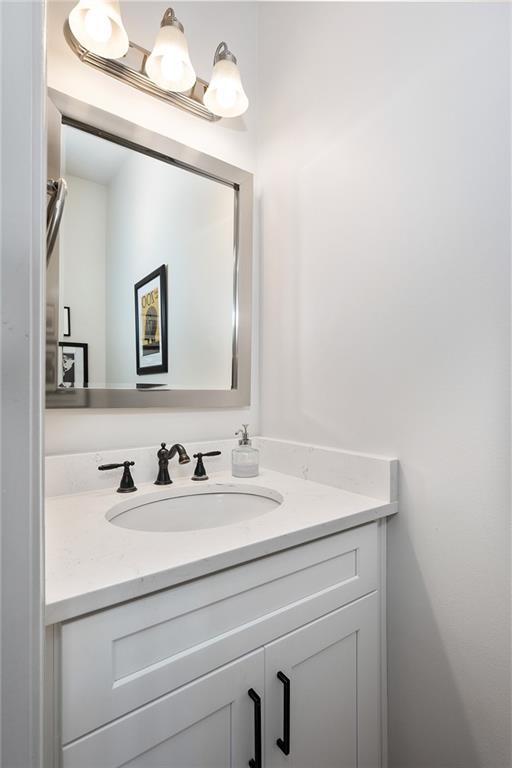 6000 Hampton Bluff Way