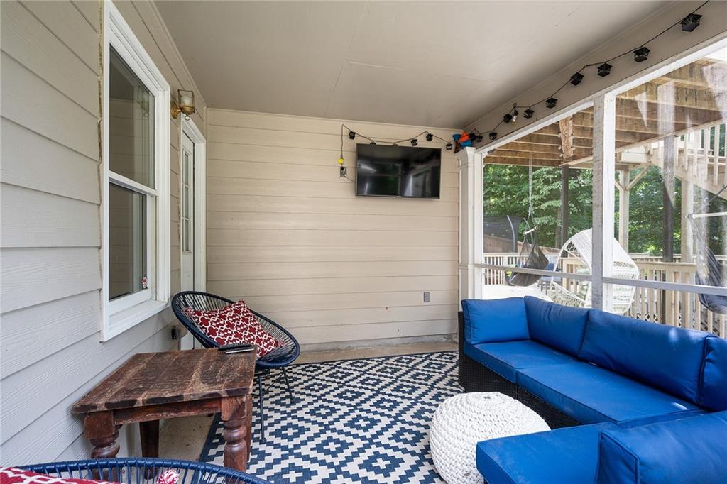 6000 Hampton Bluff Way