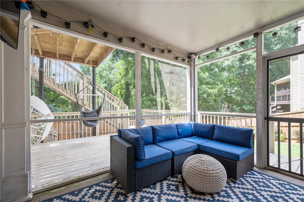 6000 Hampton Bluff Way