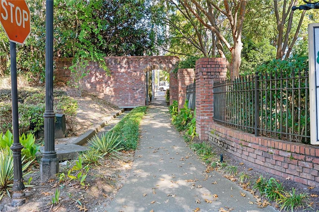 3259 Buckhead Forest Mews NE