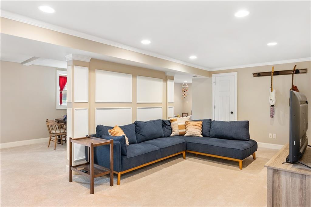 2369 Cloverdale Drive SE