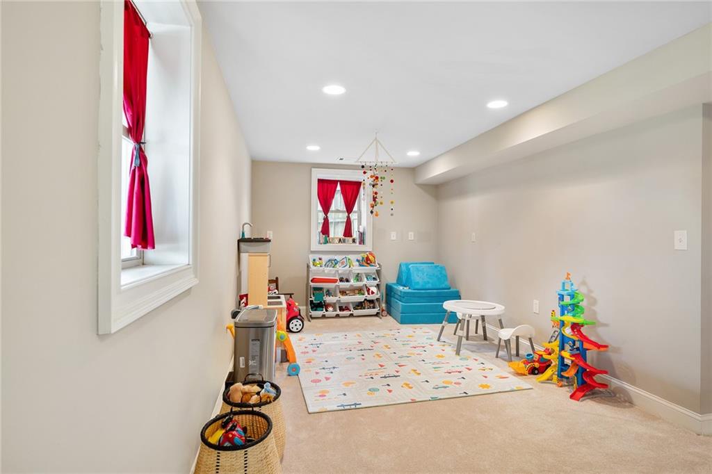 2369 Cloverdale Drive SE