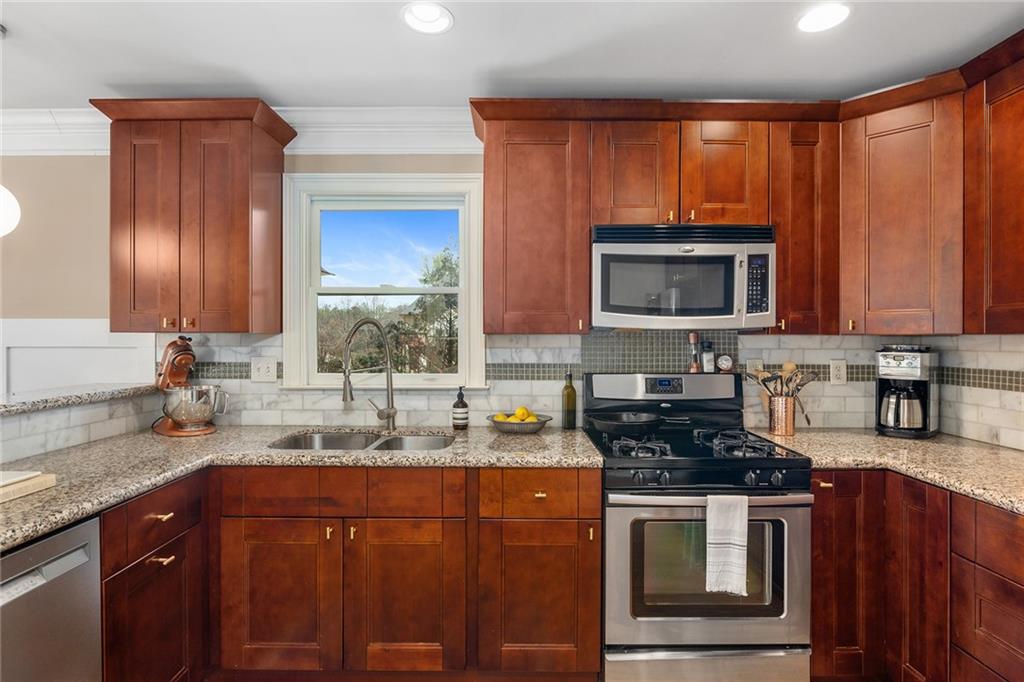 2369 Cloverdale Drive SE