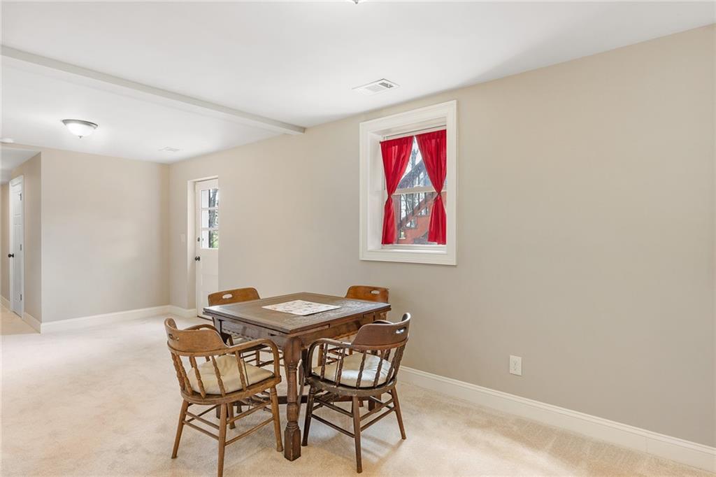 2369 Cloverdale Drive SE