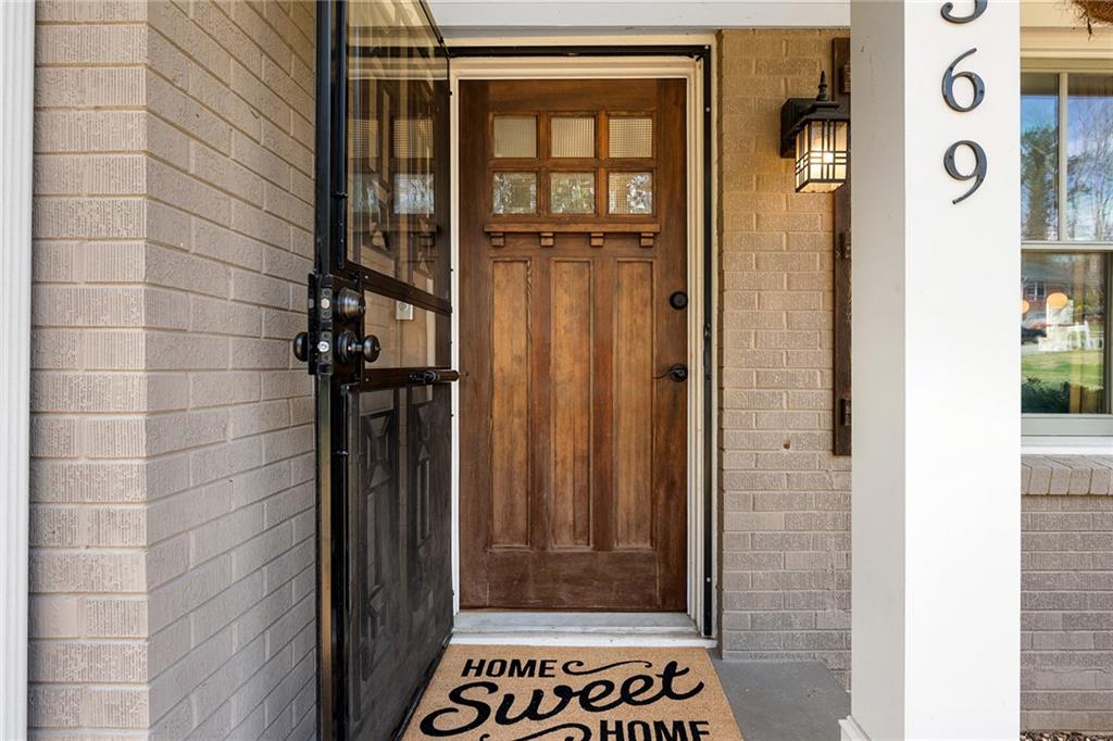 2369 Cloverdale Drive SE