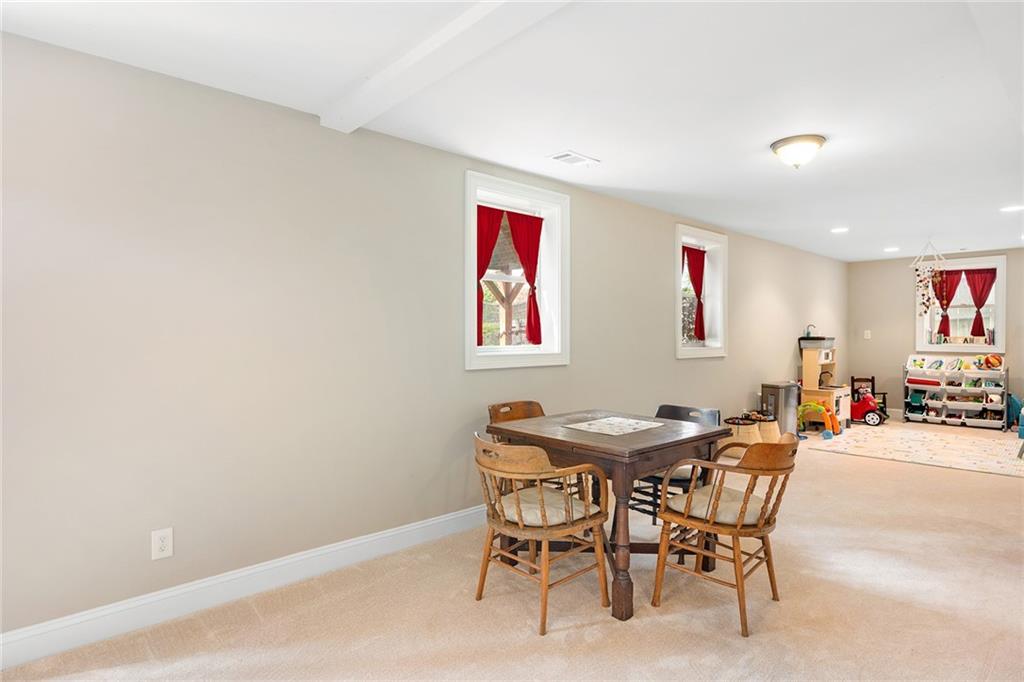 2369 Cloverdale Drive SE