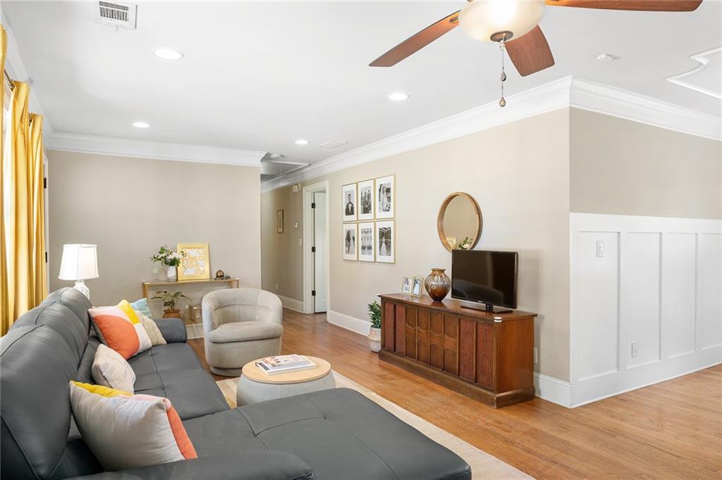 2369 Cloverdale Drive SE