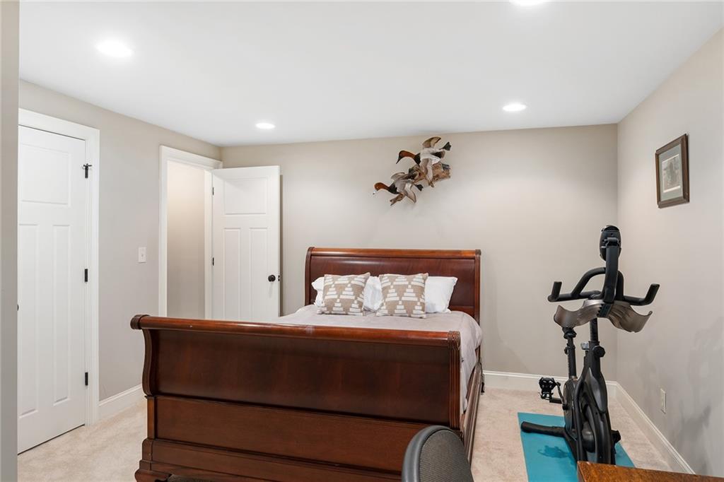 2369 Cloverdale Drive SE