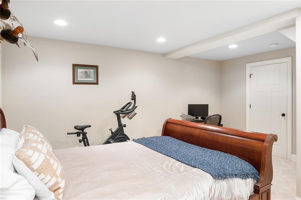 2369 Cloverdale Drive SE