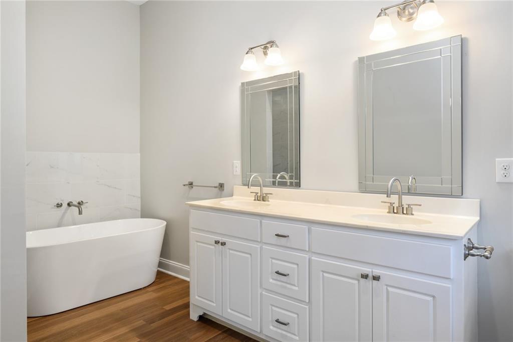 2295 Brandon Court NE