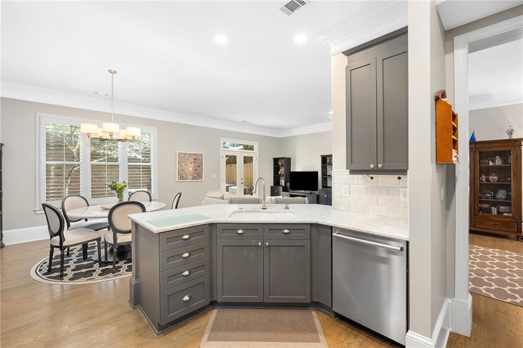 3305 Buckhead Forest Mews NE