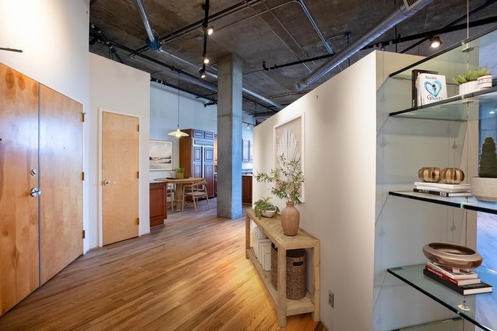 3180 Mathieson Drive Unit 906