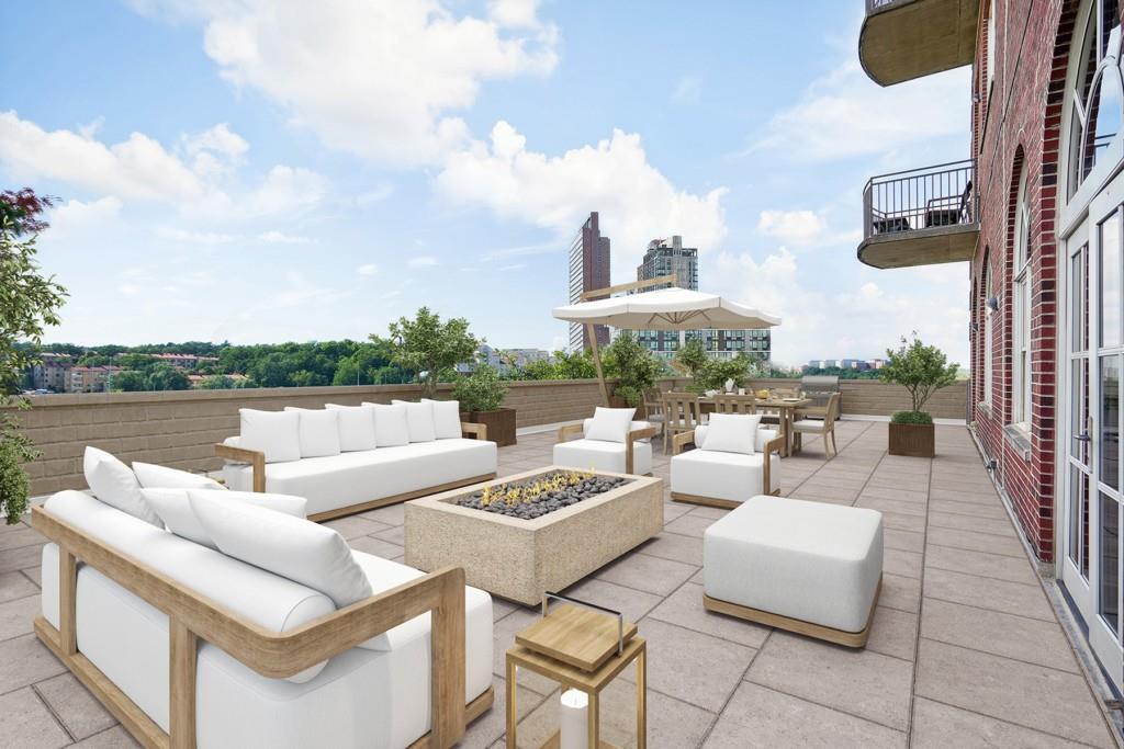 3180 Mathieson Drive Unit 906