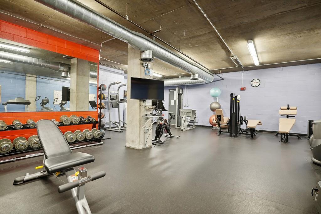 3180 Mathieson Drive Unit 906