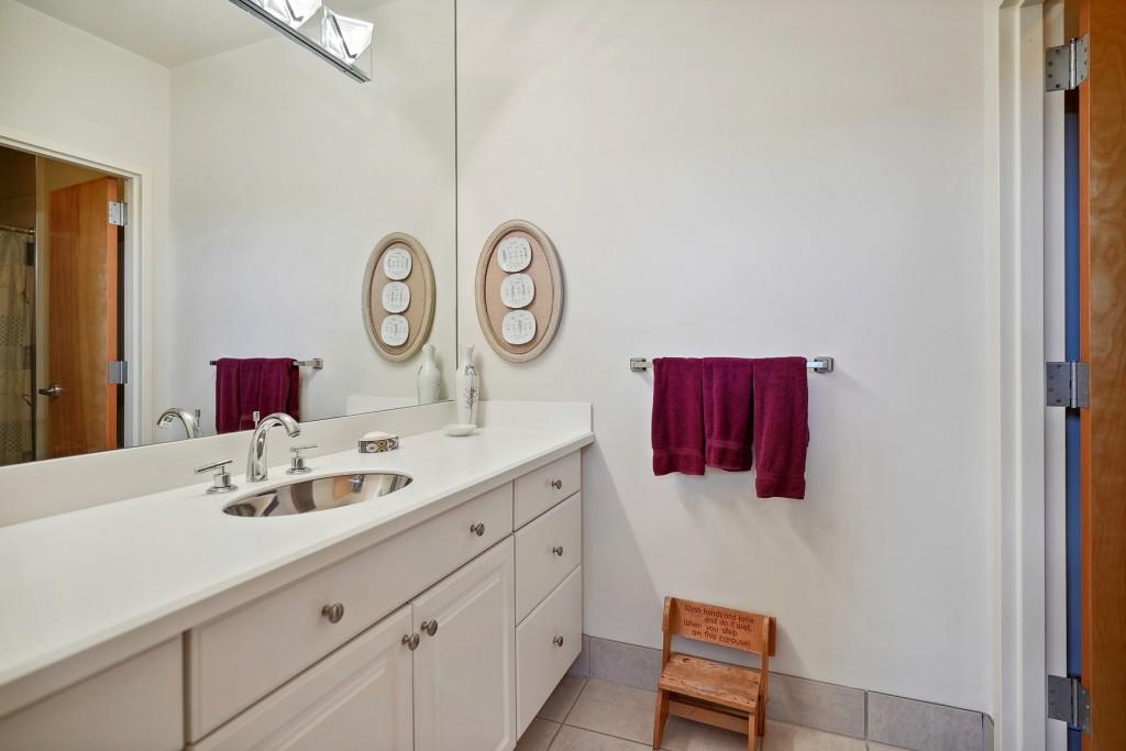 3180 Mathieson Drive Unit 906