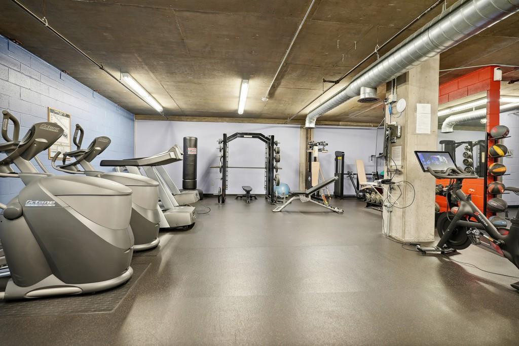 3180 Mathieson Drive Unit 906