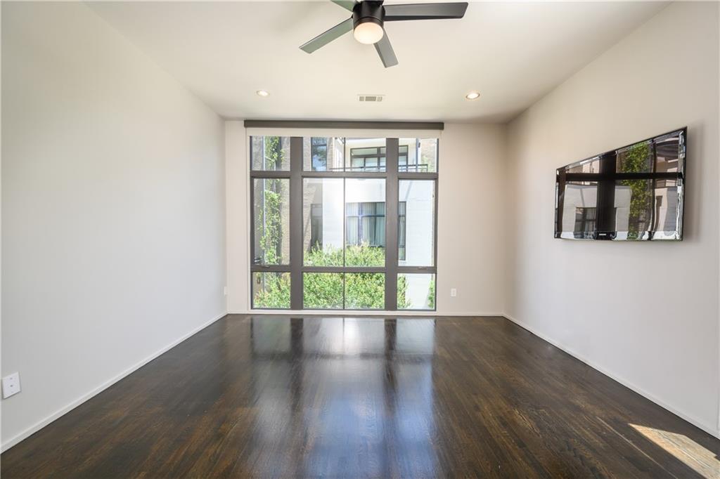 721 Longleaf Drive NE Unit 6