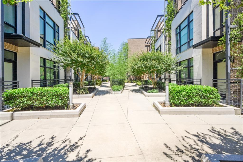 721 Longleaf Drive NE Unit 6