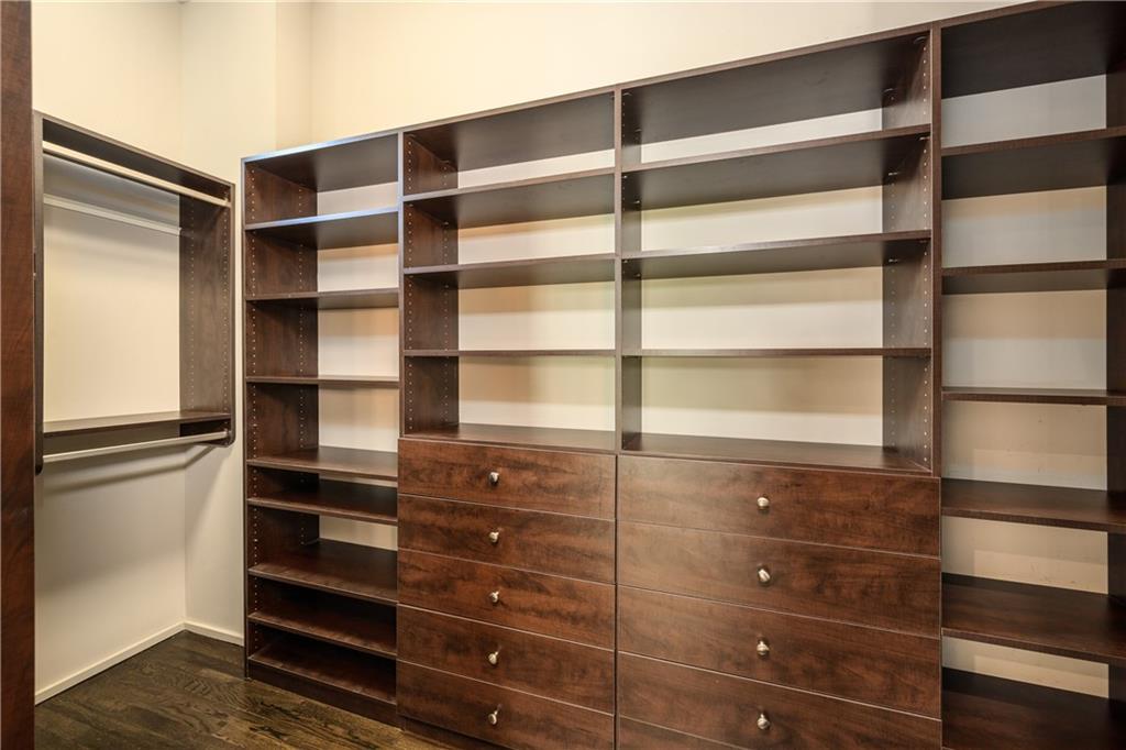 721 Longleaf Drive NE Unit 6