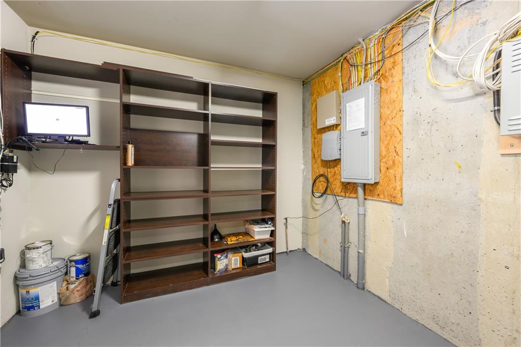 721 Longleaf Drive NE Unit 6