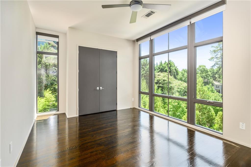 721 Longleaf Drive NE Unit 6