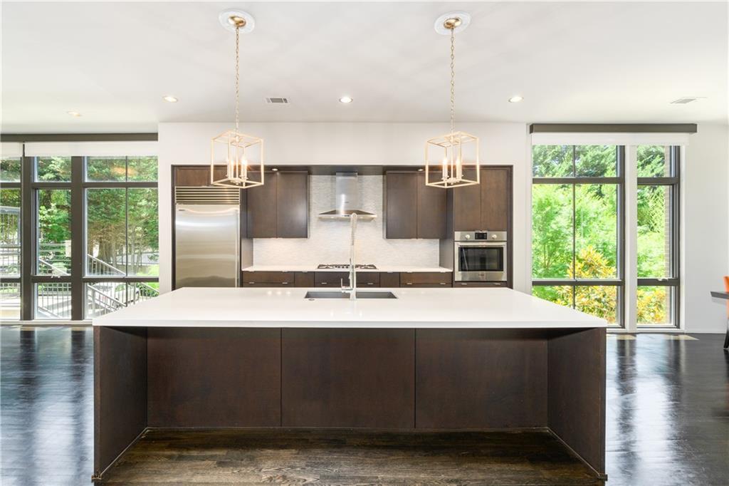 721 Longleaf Drive NE Unit 6