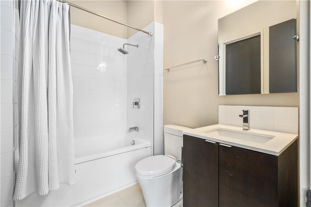 721 Longleaf Drive NE Unit 6