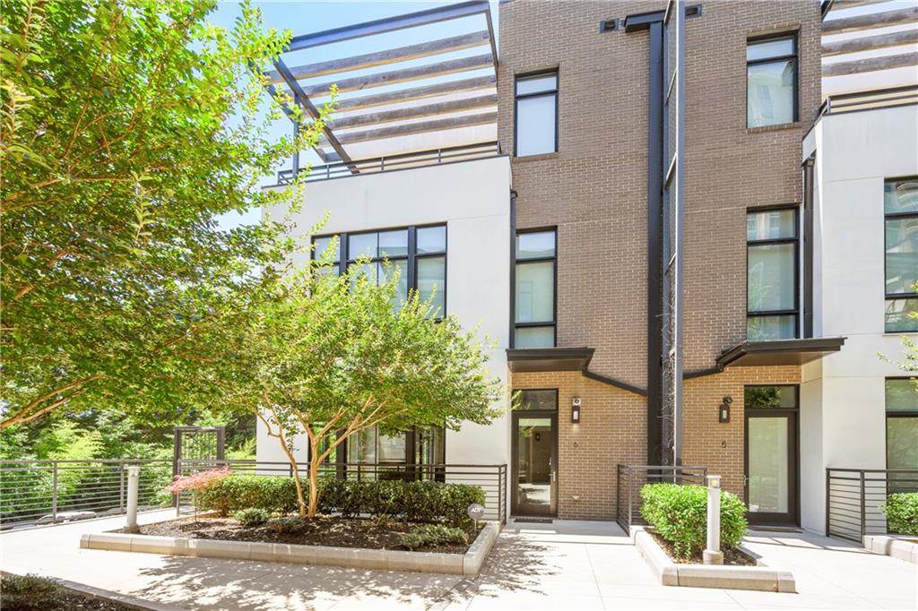 721 Longleaf Drive NE Unit 6