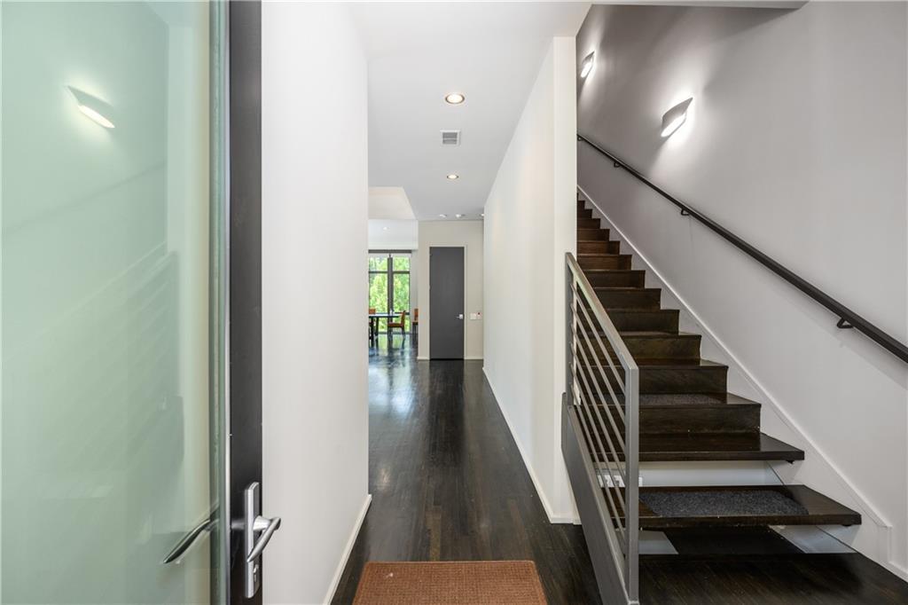 721 Longleaf Drive NE Unit 6