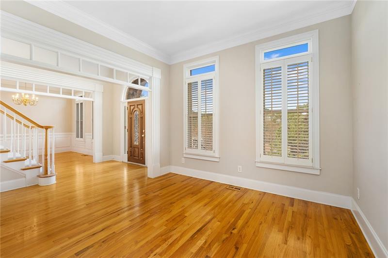 2782 Rangewood Drive NE