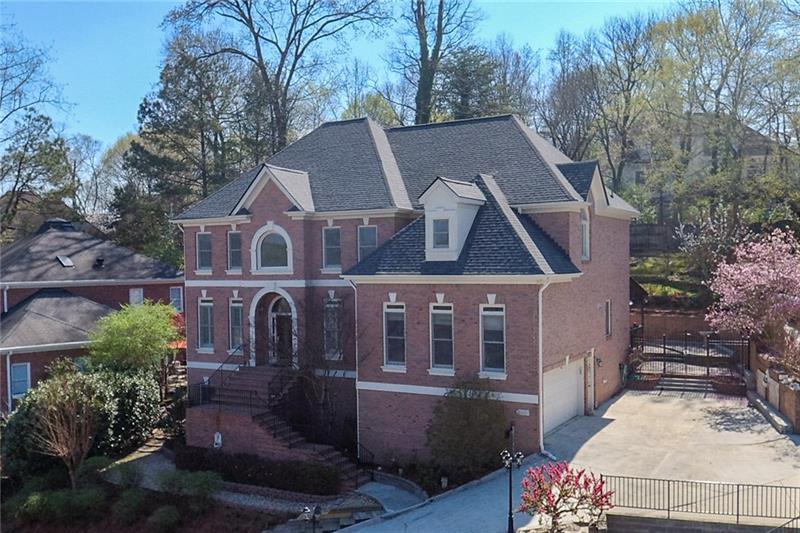 2782 Rangewood Drive NE