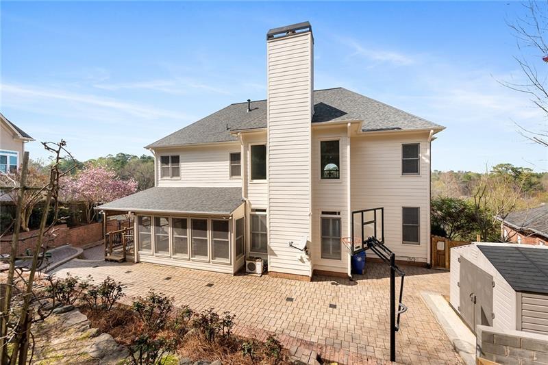 2782 Rangewood Drive NE