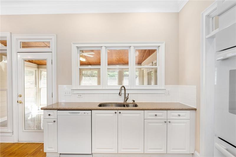 2782 Rangewood Drive NE