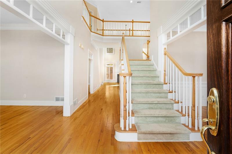 2782 Rangewood Drive NE