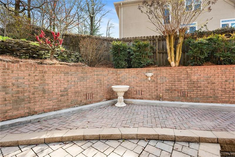 2782 Rangewood Drive NE