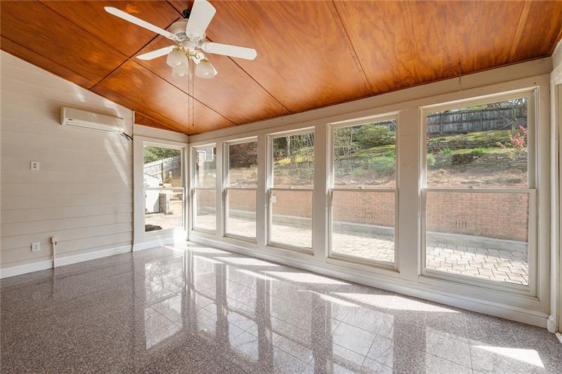 2782 Rangewood Drive NE