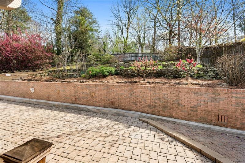 2782 Rangewood Drive NE