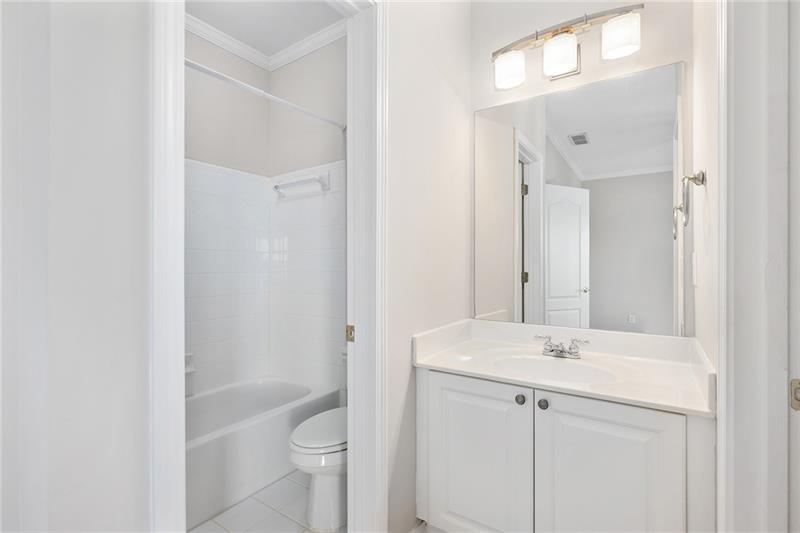 2782 Rangewood Drive NE