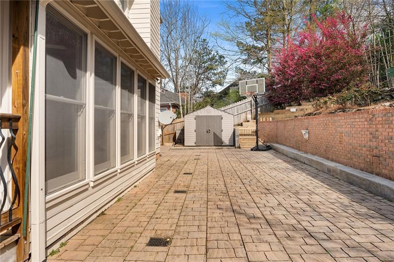 2782 Rangewood Drive NE