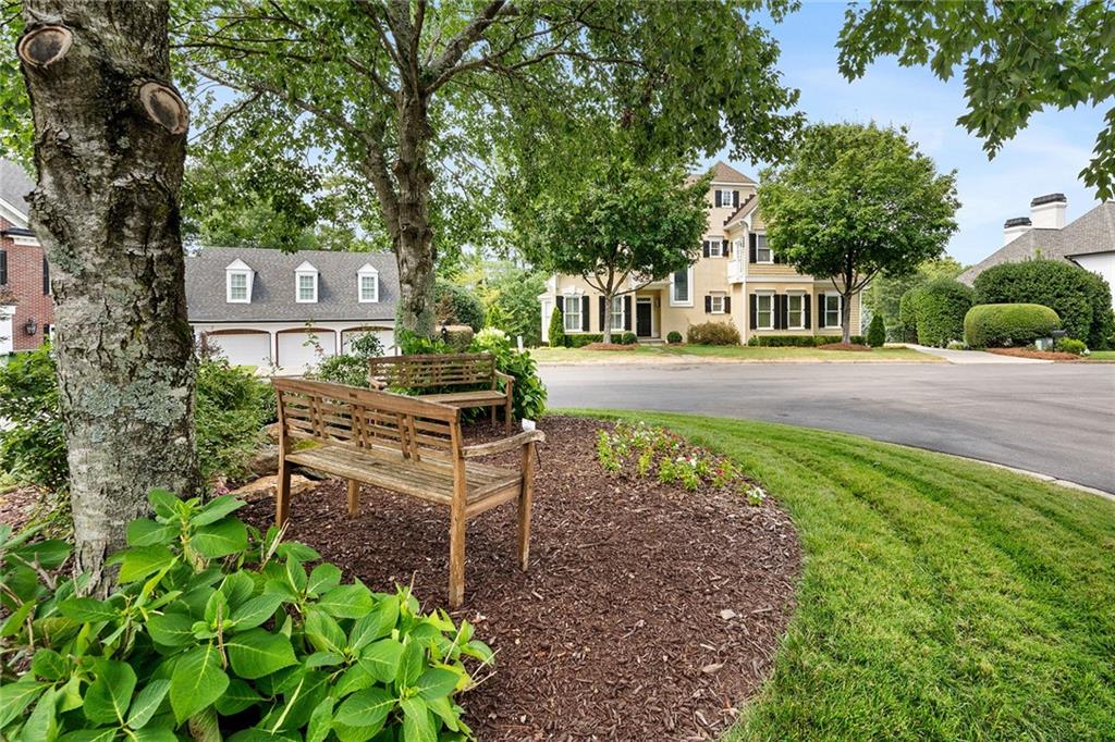 12 Rose Court NE